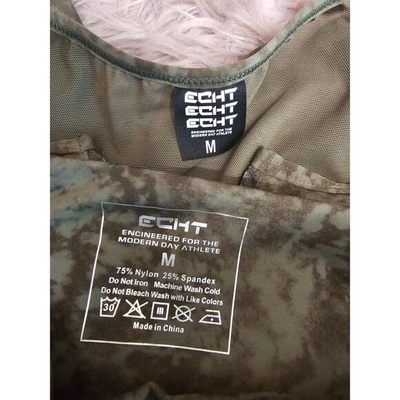 Echt Half Zip Camo Sleeveless Crop Top and Legging Set Medium - Picture 7 of 7